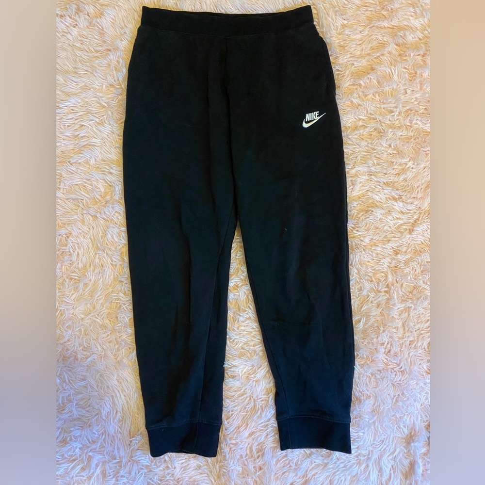 Black Nike sweats size XL